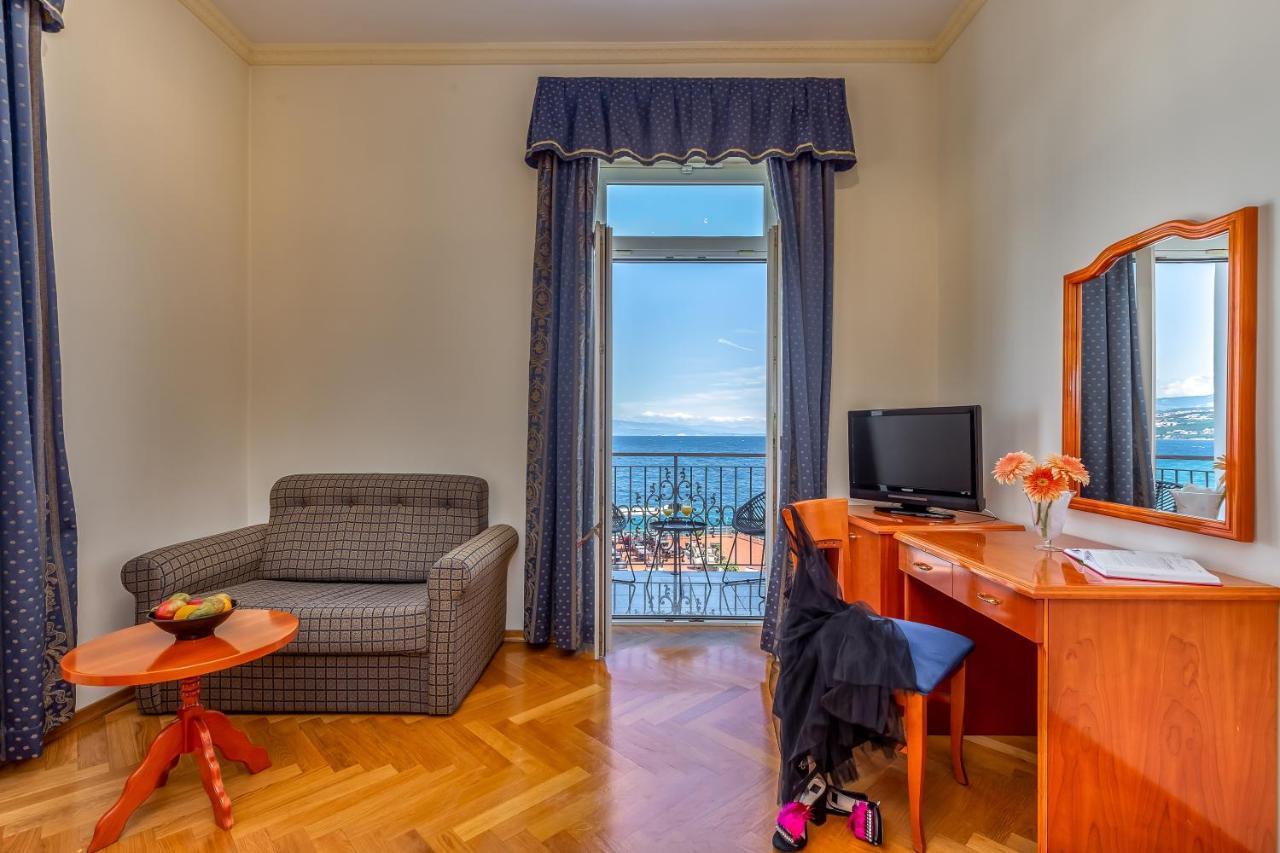 Hotel Galeb Opatija Extérieur photo
