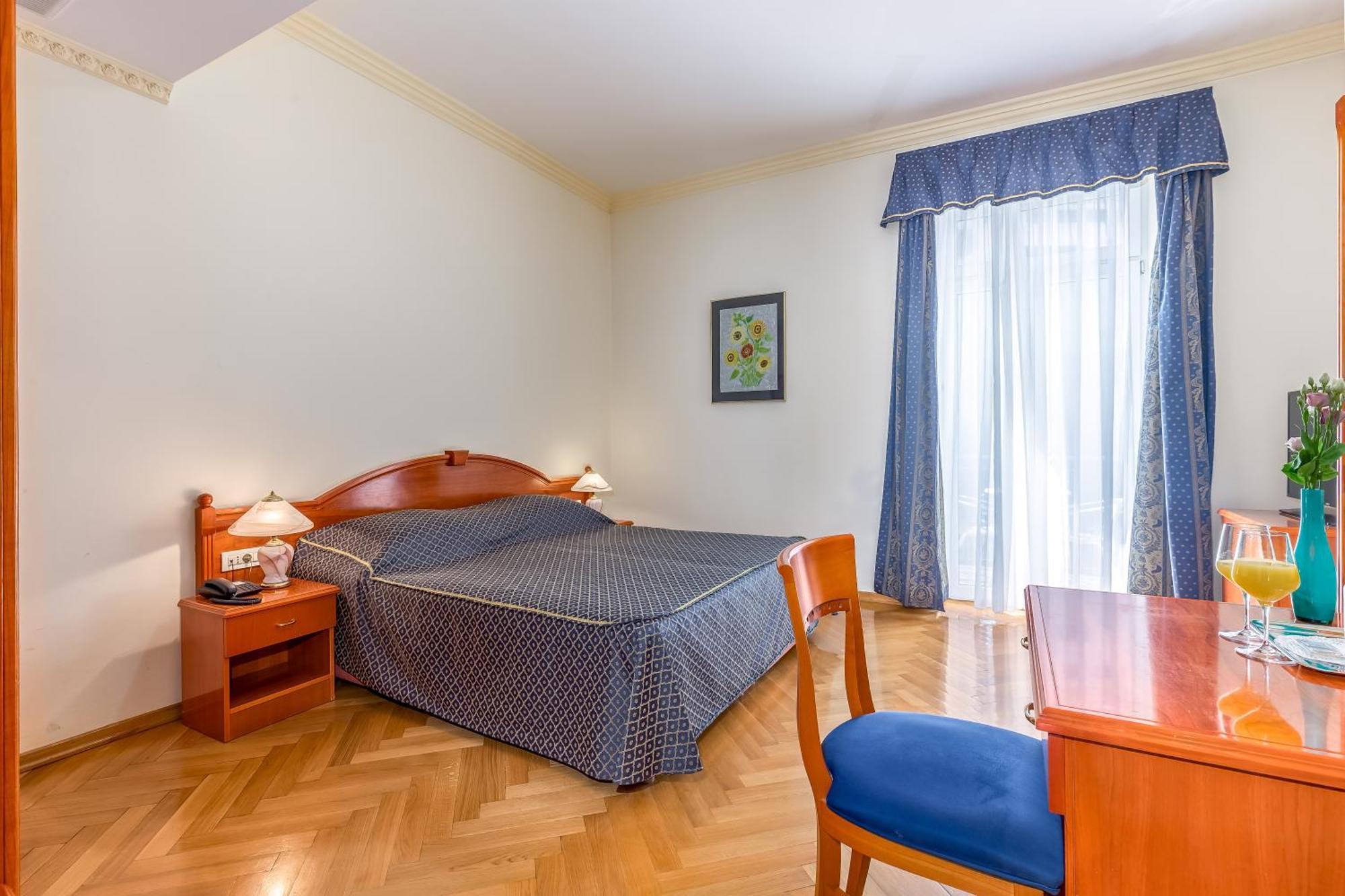 Hotel Galeb Opatija Extérieur photo