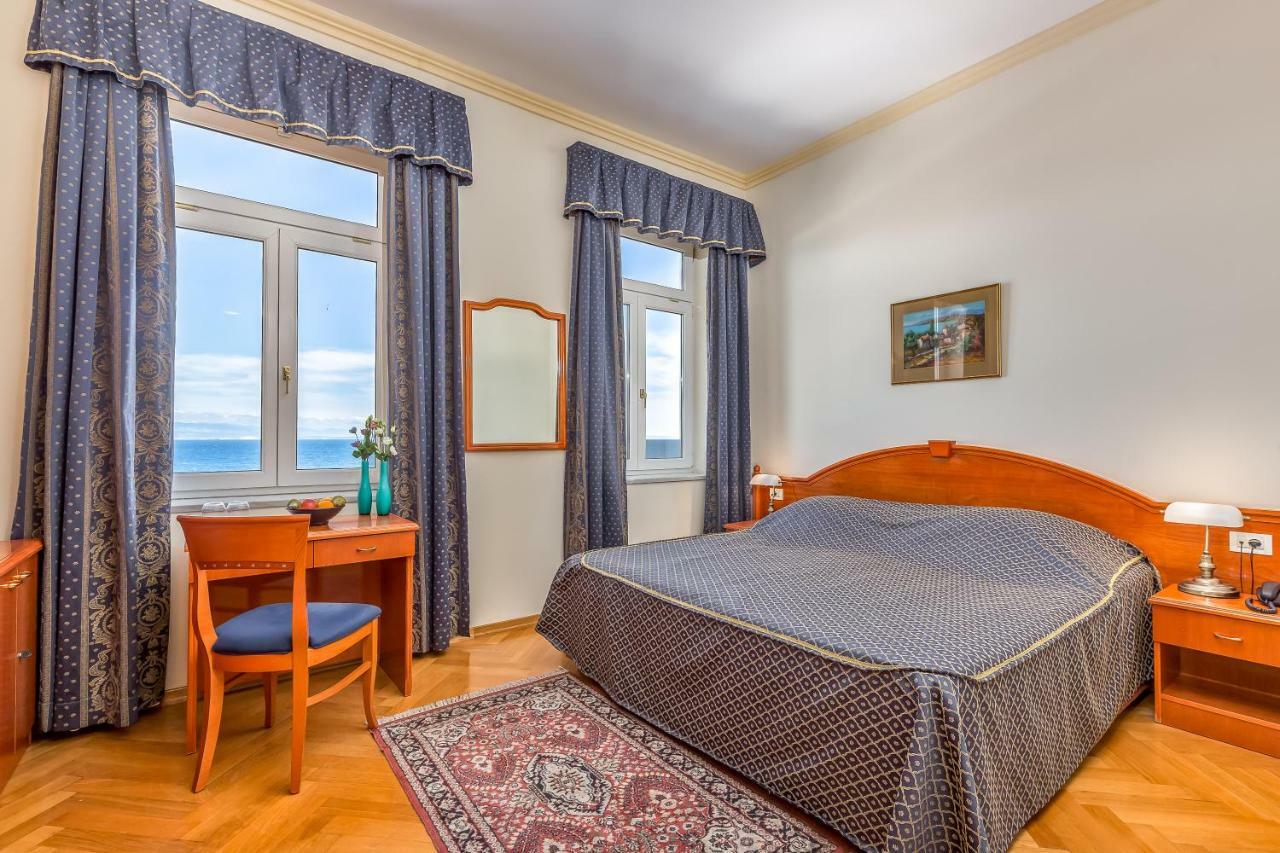 Hotel Galeb Opatija Extérieur photo