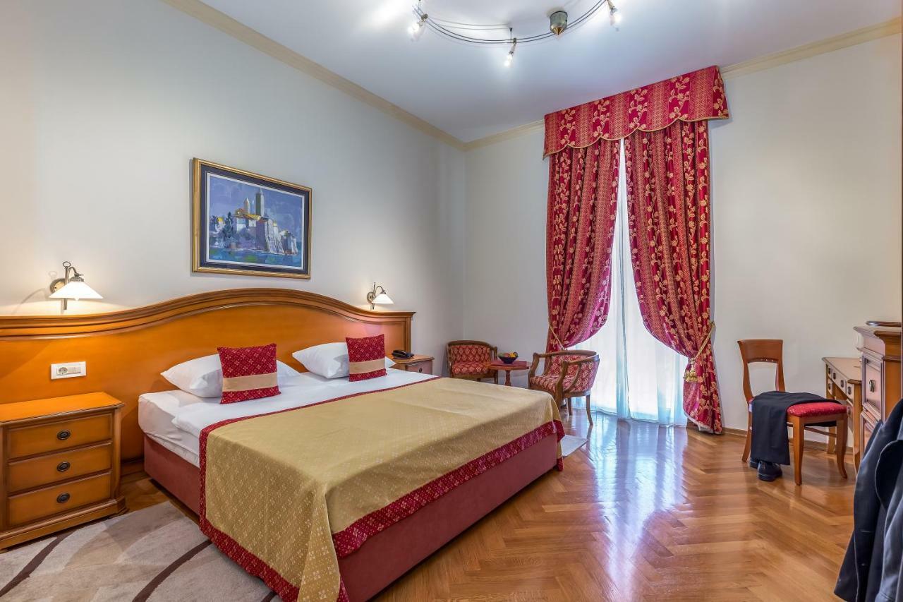 Hotel Galeb Opatija Extérieur photo