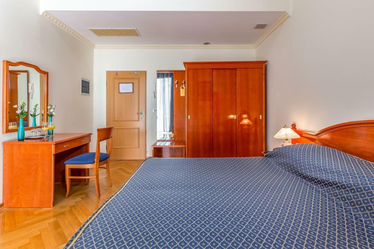 Hotel Galeb Opatija Extérieur photo